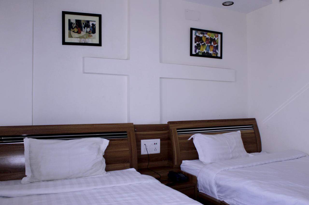Hotel Akash Sarovar Пурулия Стая снимка